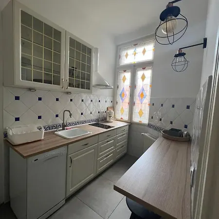Apartment Homes *
